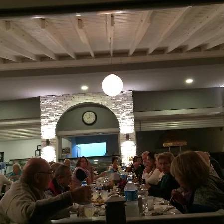 Meteor فندق تورغوتْريس